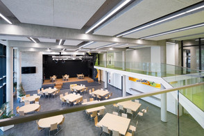 Multifunktionale Zone im Erdgeschoss